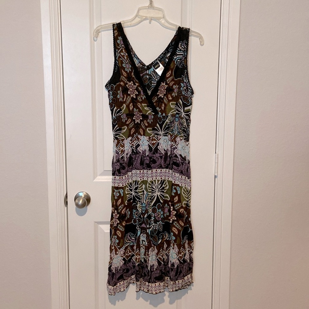 Bila V-Neck Sleeveless Midi Dress in Brown, Purple and Black size L
